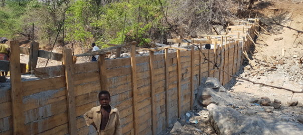 Canchoeira sand dam construction © Excellent Development